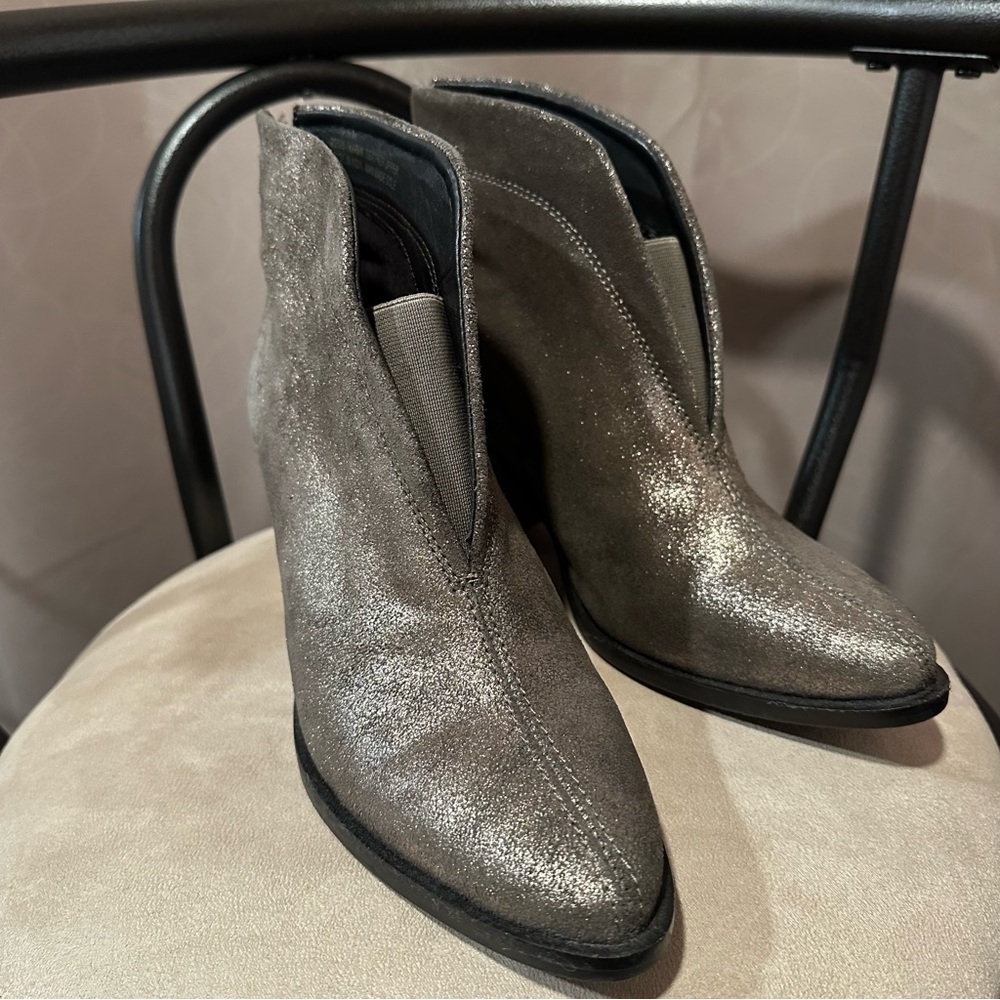 Diba True Women's Karma V Throat Metallic Leather Ankle Booties Size 7.5